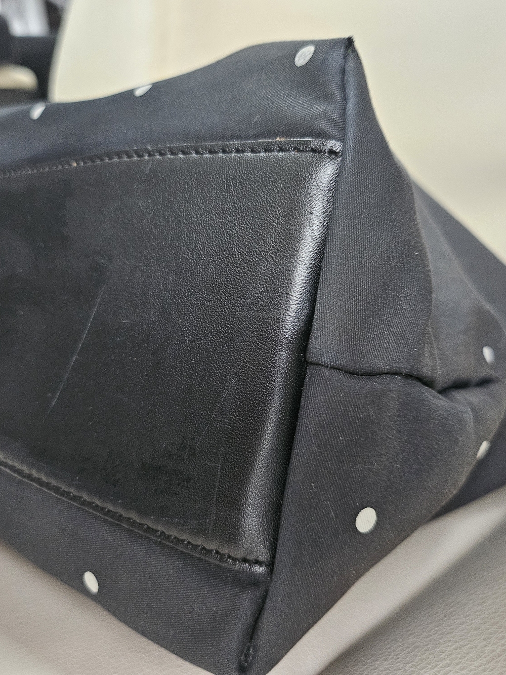 Kate Spade Black Polka Dot Tote Bag - Picture 2 of 14